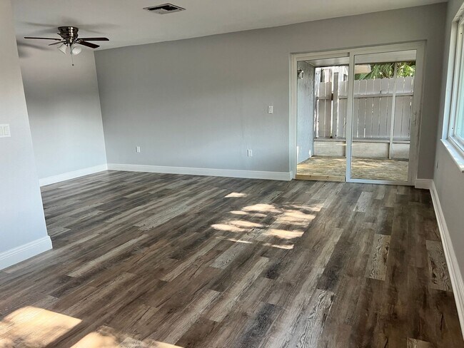 Building Photo - 4042 Audubon Dr