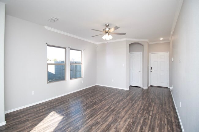 Building Photo - 5802 Moses Lp