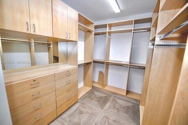 Building Photo - 19955 NE 38th Ct