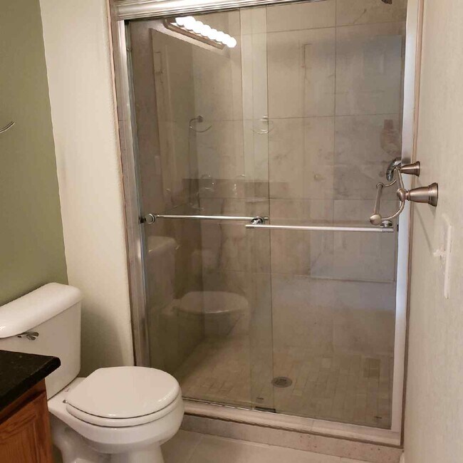 Building Photo - 2233 Watersong Cir