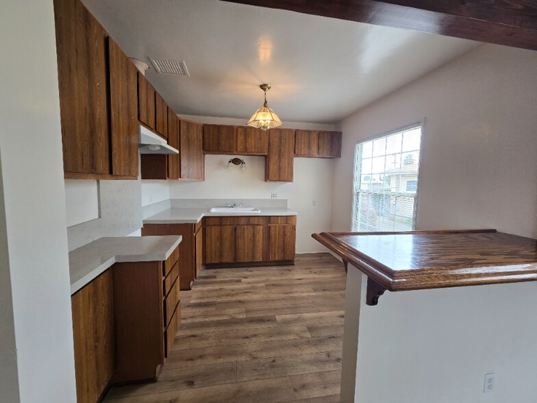 Building Photo - 7246 Allott Ave