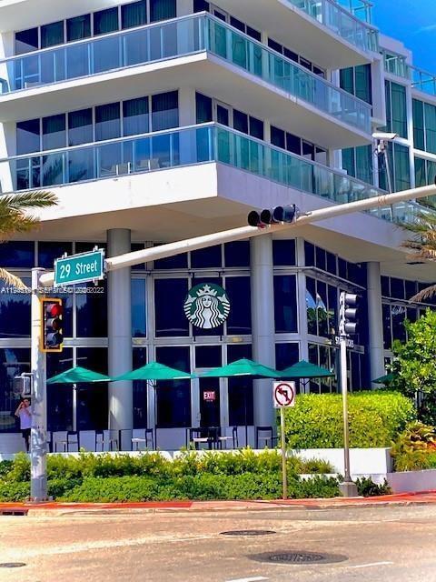 Building Photo - 2899 Collins Ave