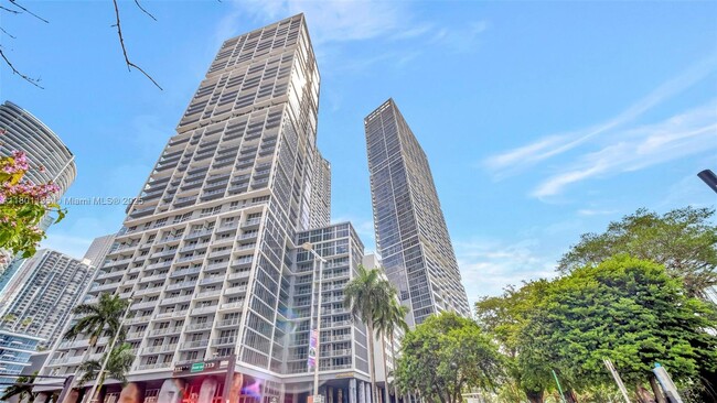 Building Photo - 495 Brickell Ave