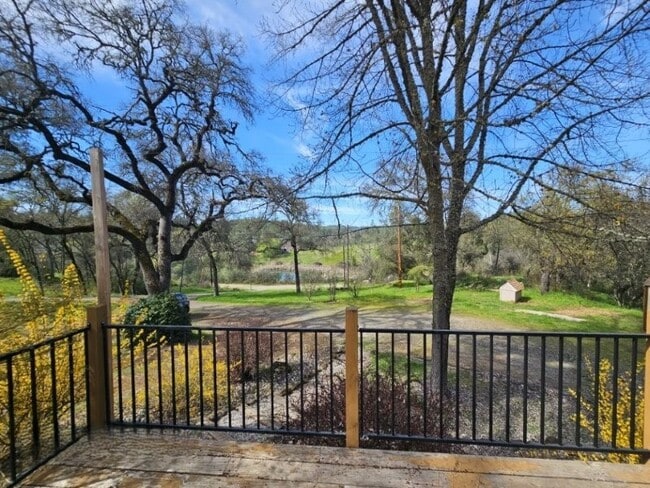 Building Photo - 10513 Katy Ln