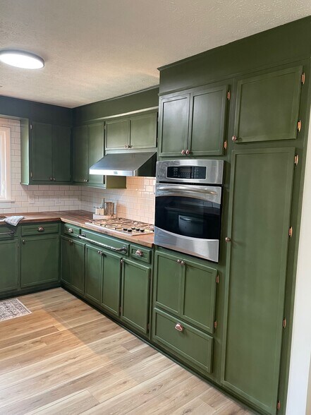 Building Photo - 65 Cherry St