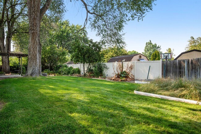 Building Photo - Charming 3-Bedroom Home in West Boise – Sp...