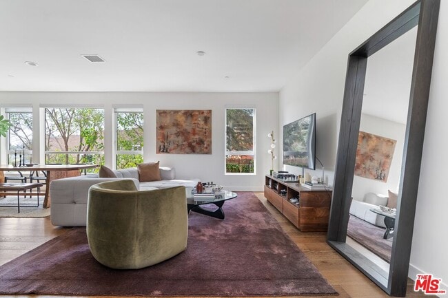 Building Photo - 1902 Liberty Ct