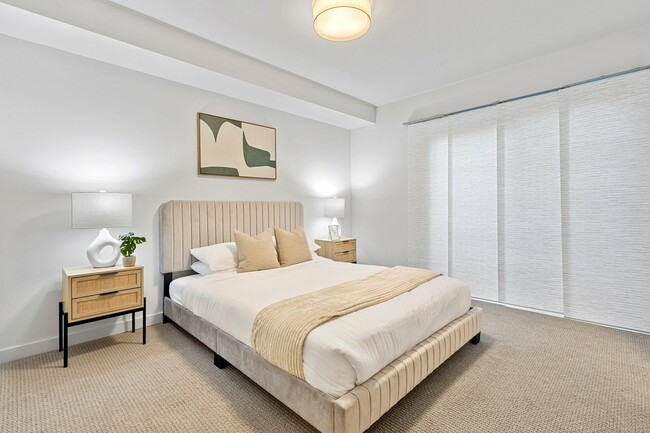 Building Photo - 18007 3rd Ave NE