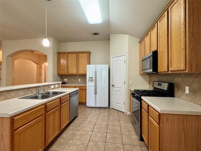 Building Photo - 4109 Hidden View Ct