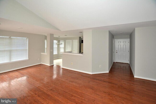 Building Photo - 5612 Willoughby Newton Dr