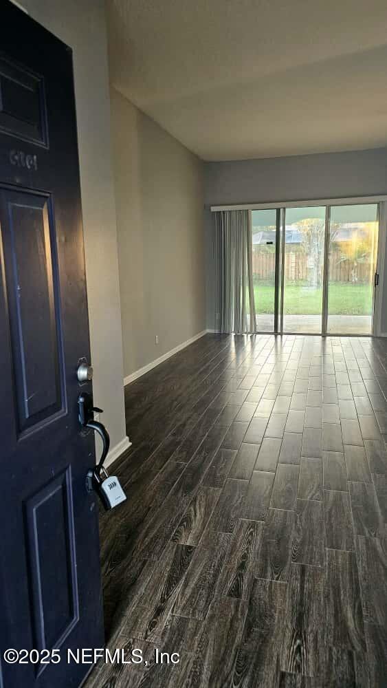 Building Photo - 709 Muskogee Ln