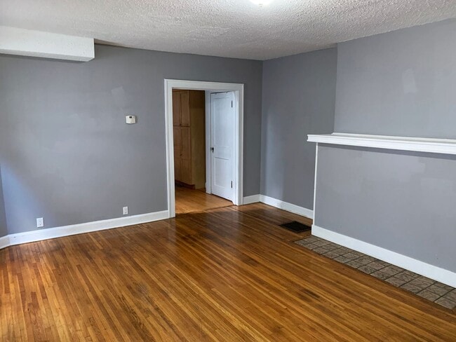 Building Photo - 1497-1499 Perry Street