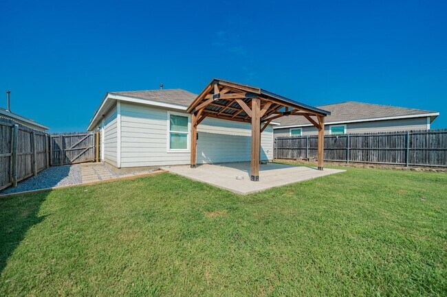 Building Photo - 1822 Barrie Wy