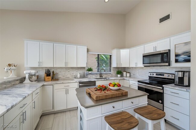 Building Photo - 1416 SE 11th Pl