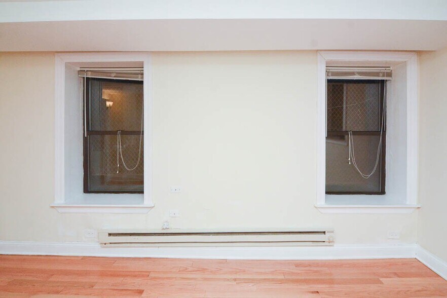 Building Photo - 1350 N Dearborn St