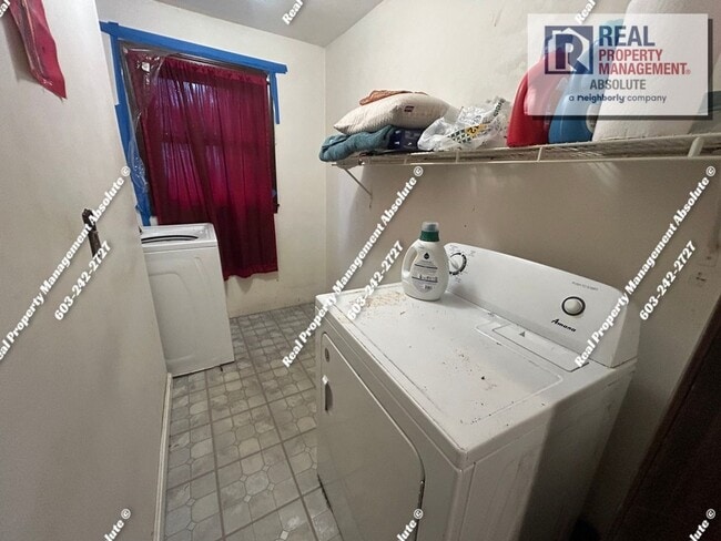 Building Photo - 3 Bedroom Single Family Home Downtown Nashua