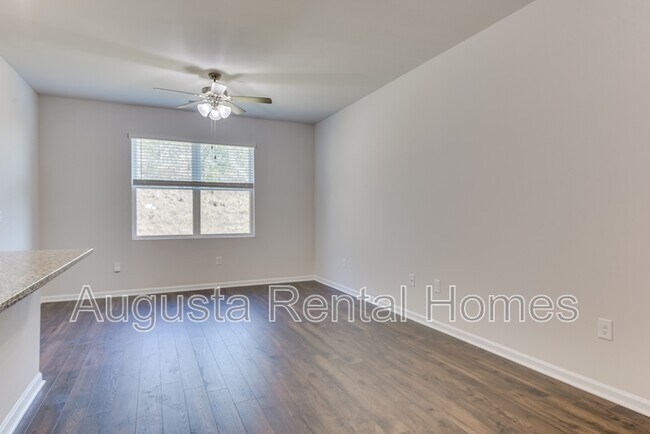 Building Photo - 818 Quaint Parish Cir