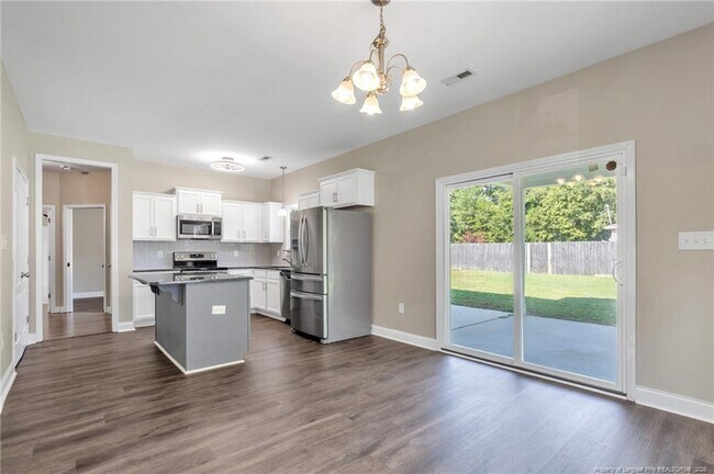 Building Photo - 2779 Rivercliff Rd