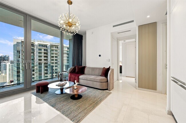 Building Photo - 300 Biscayne Blvd