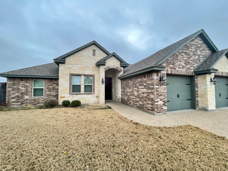 Building Photo - 391 Violet Dr