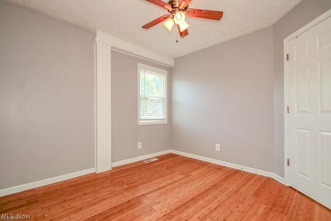 Building Photo - 12433 Webster Rd
