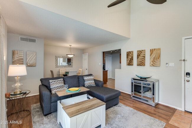 Building Photo - 5122 E Shea Blvd