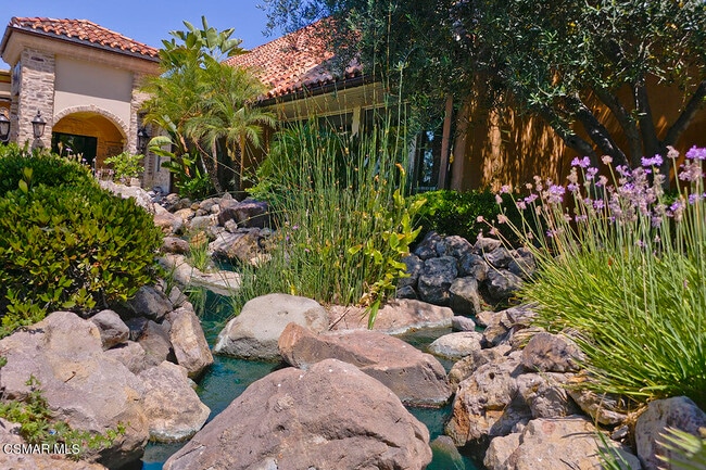 Building Photo - 31515 Lindero Canyon Rd