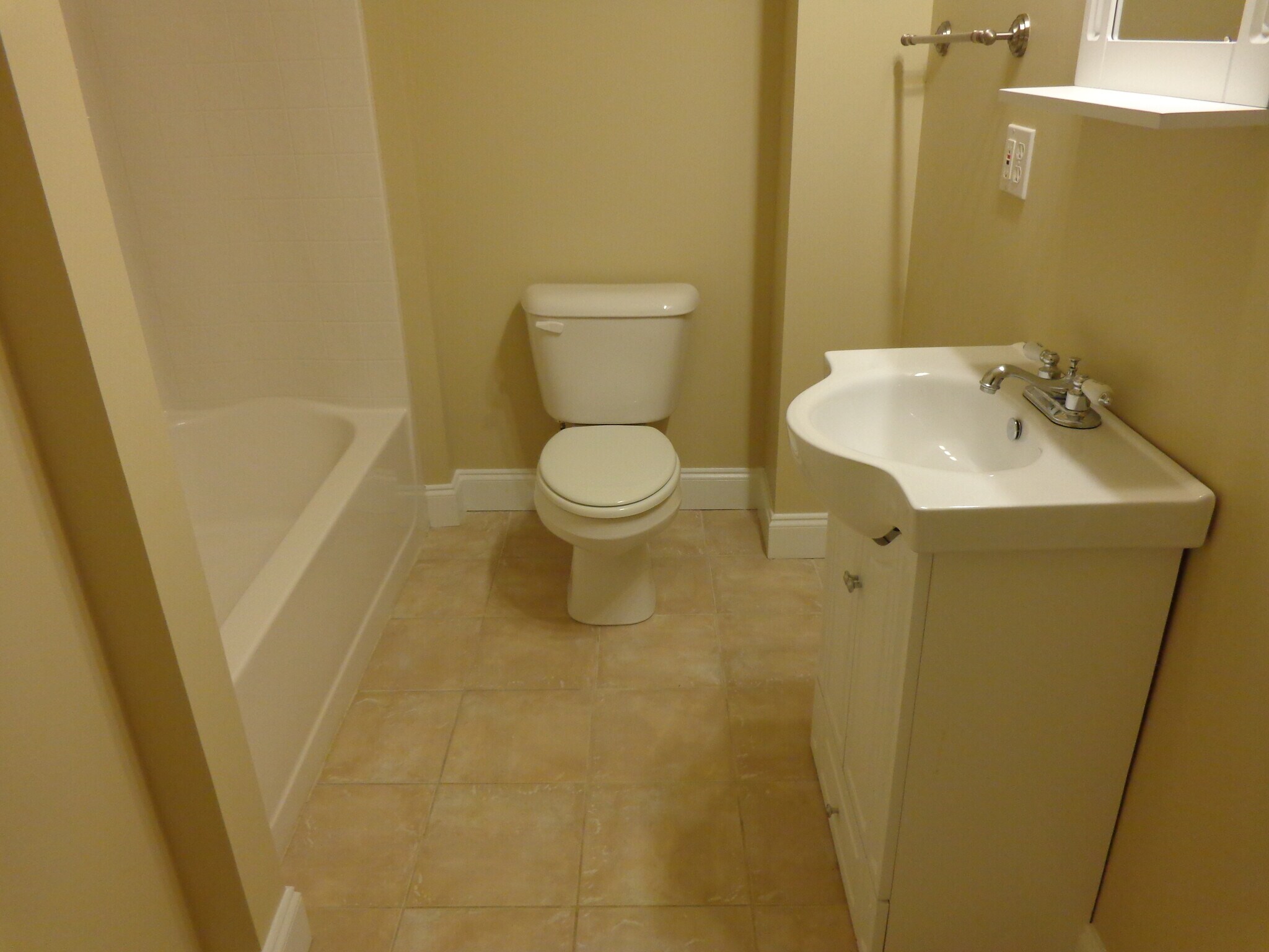 Building Photo - 114 Stiles Dr
