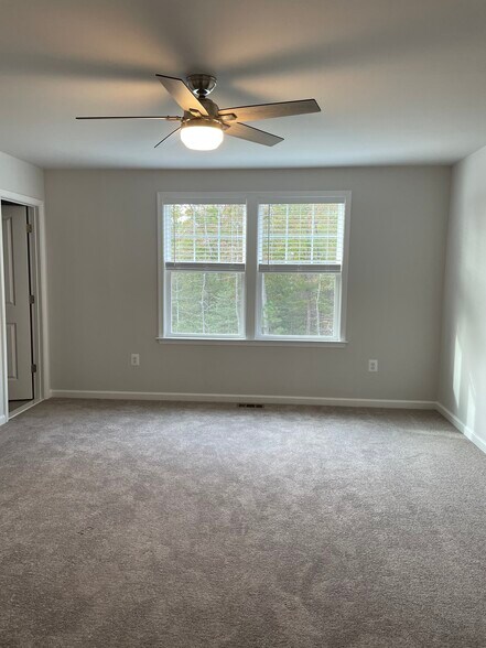 Building Photo - 595 Rivanna Hill Rd