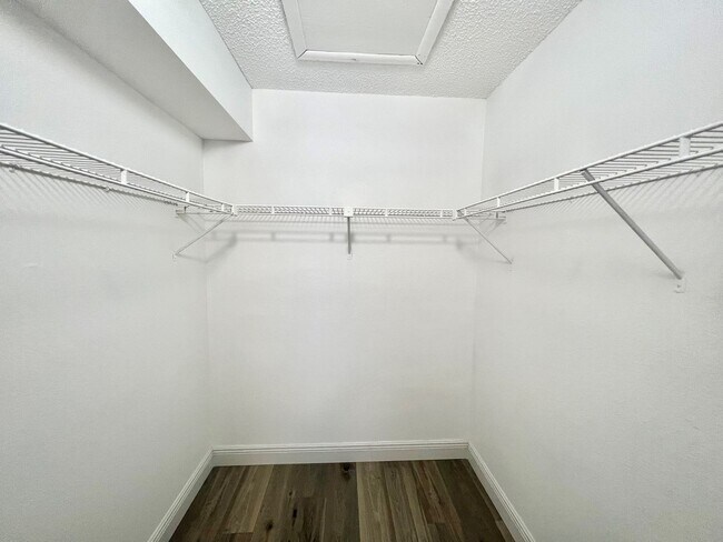 Building Photo - Mystic Gardens 5319-1909