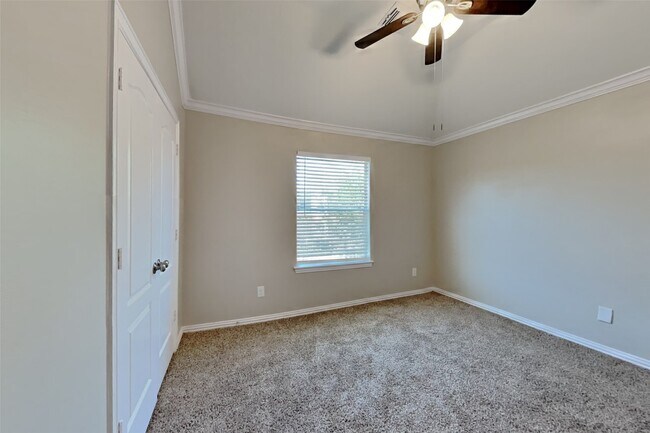 Building Photo - 3326 Beacon View Ct