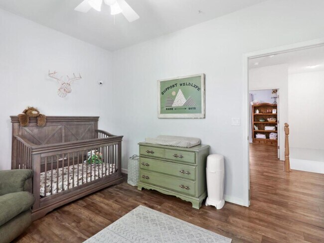 Building Photo - 695 W Riodosa Dr