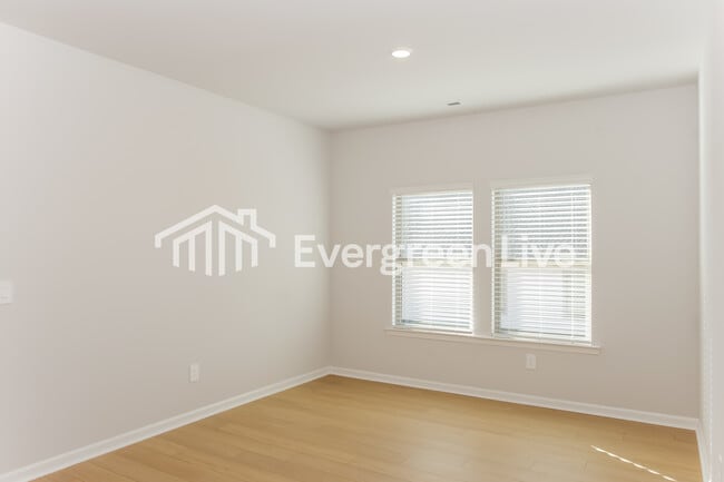 Building Photo - 113 Ashby Pond Dr