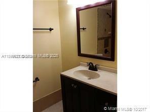 Building Photo - 2735 W 62nd St