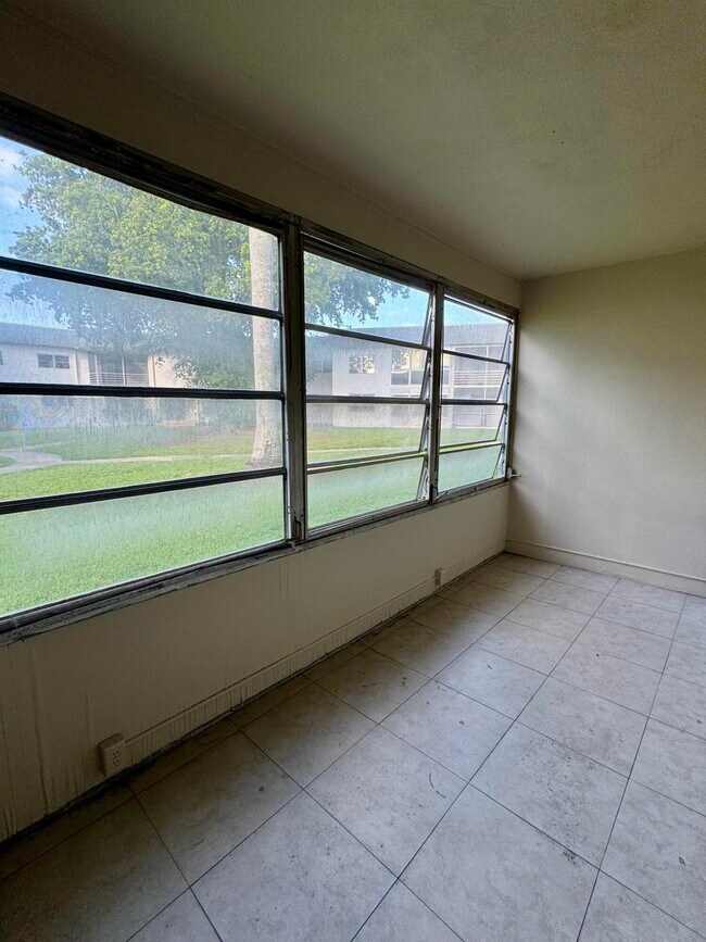 Building Photo - 6507 Winfield Blvd