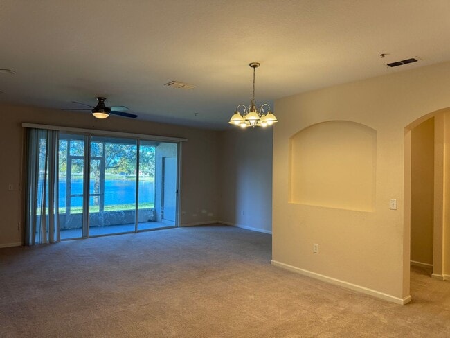 Building Photo - BEAUTIFUL 3 BEDFROOM, ,2.5 BATHROOMS TOWNHOME IN AVALON LAKES