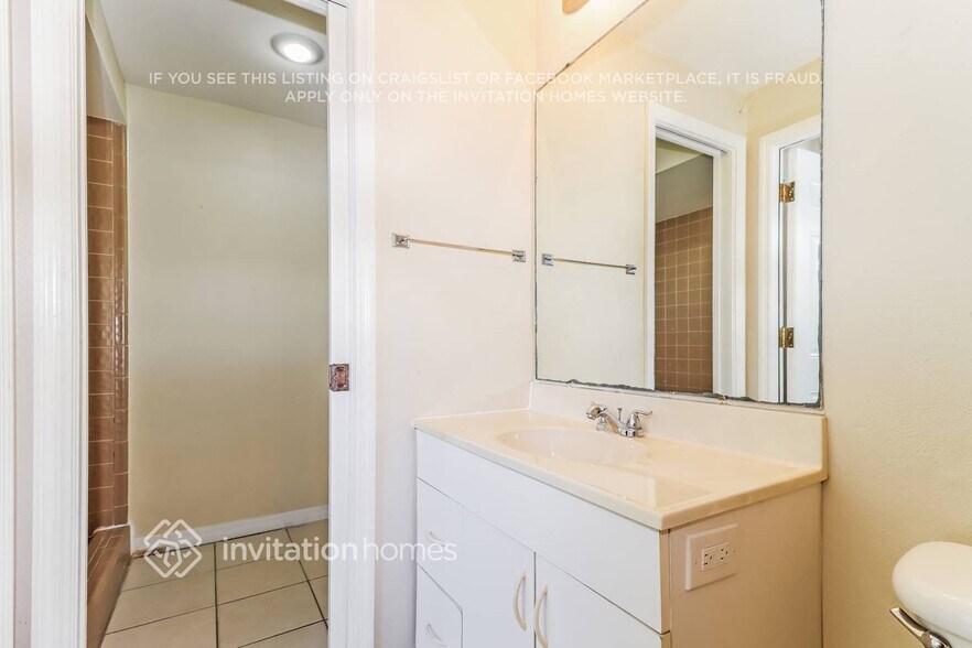 Building Photo - 2998 Farnham Way