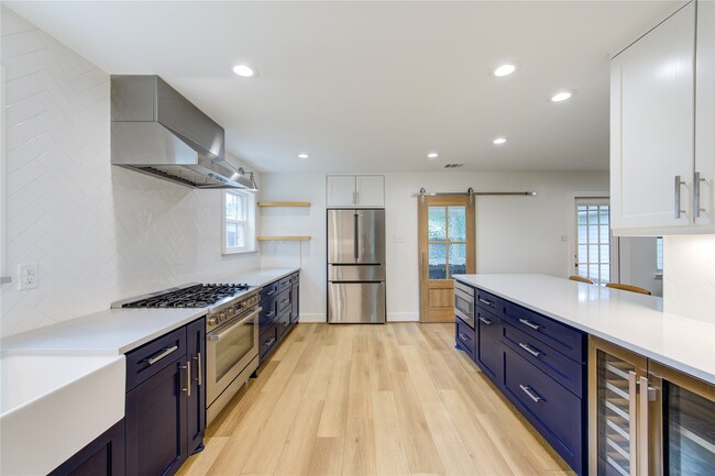 Building Photo - 1210 Shannon Valley Dr