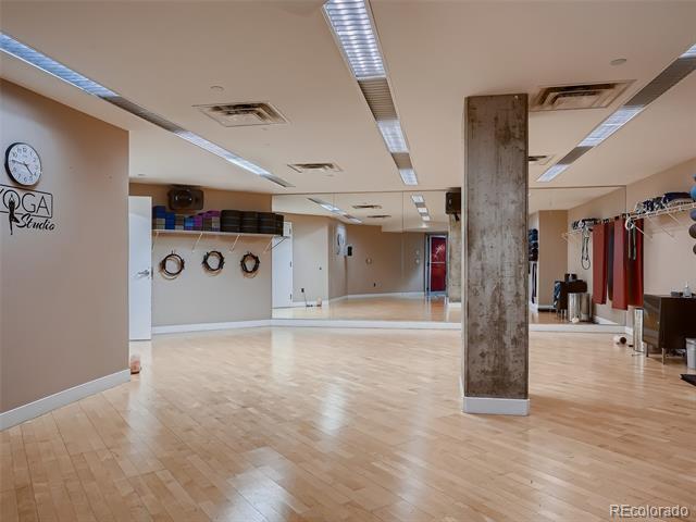 Building Photo - 1700 Bassett St