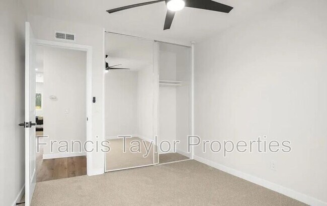 Building Photo - 13837 Paseo Cardiel