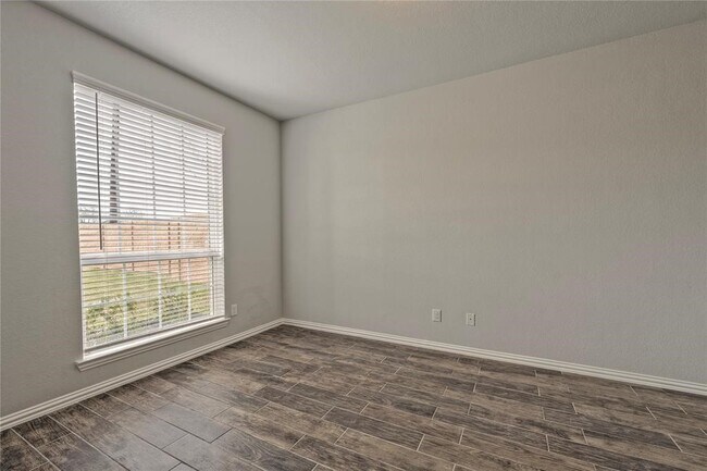 Building Photo - 32962 Silver Mdw Wy