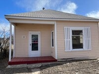 Building Photo - 906 Atchison Ave