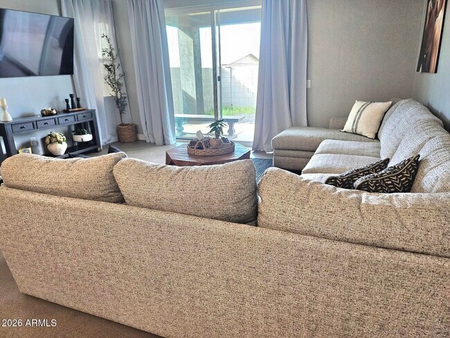 Building Photo - 1402 S 10th Ave