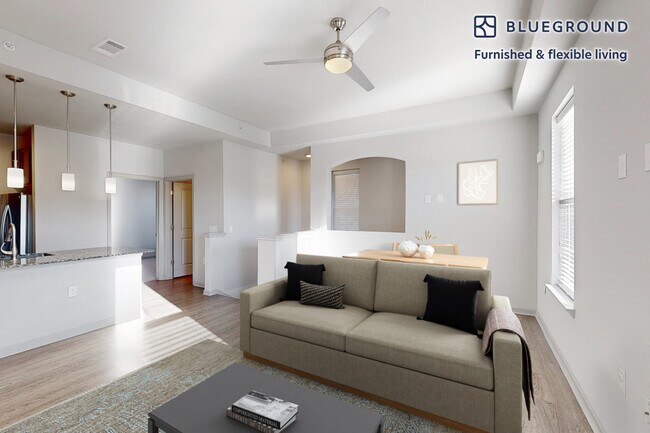 Building Photo - 1000 Lupine-SI FL3-ID12728A