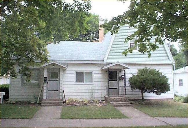 Building Photo - 411 Locust St