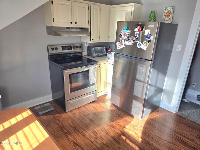 Building Photo - 31 Terrace Ave