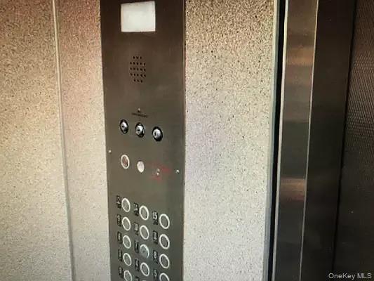 Building Photo - 2475 E 11th St