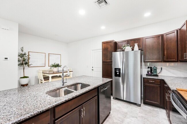 Building Photo - 16417 Mirabell Mnr Ln