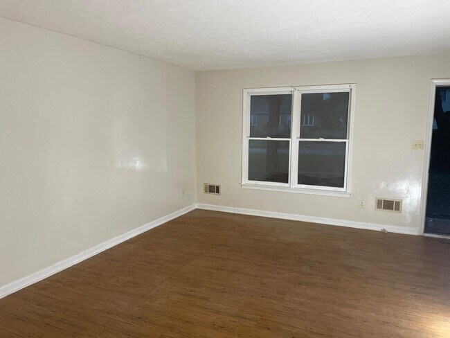 Building Photo - Conyers Duplex