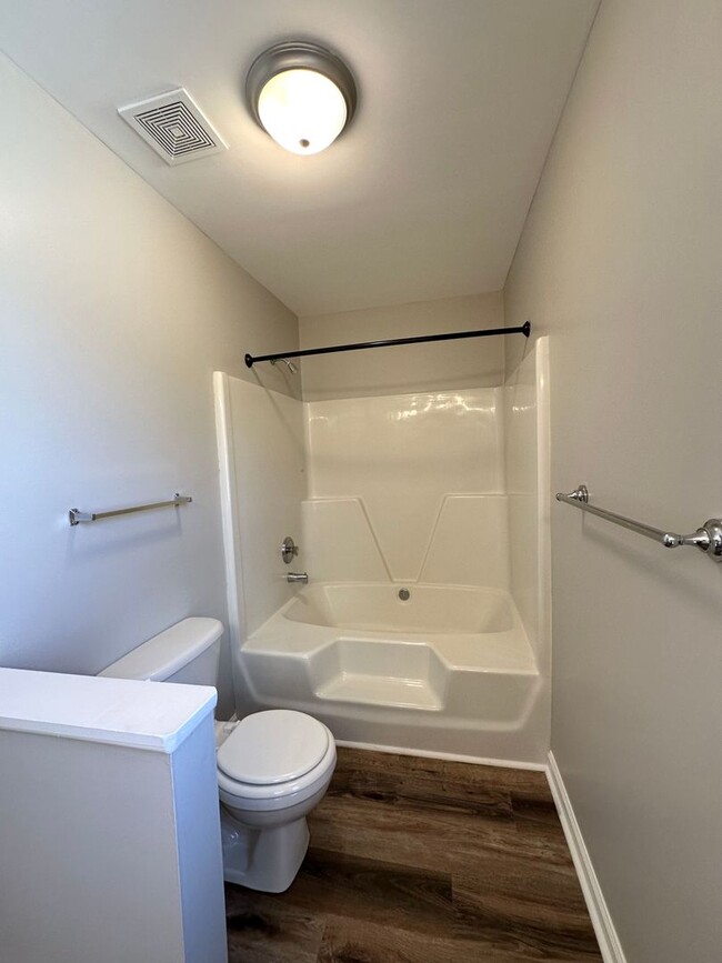 Building Photo - Completely renovated home located in Five ...